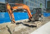 上海卢湾区破碎挖掘机出租承接混凝土破碎土方挖掘