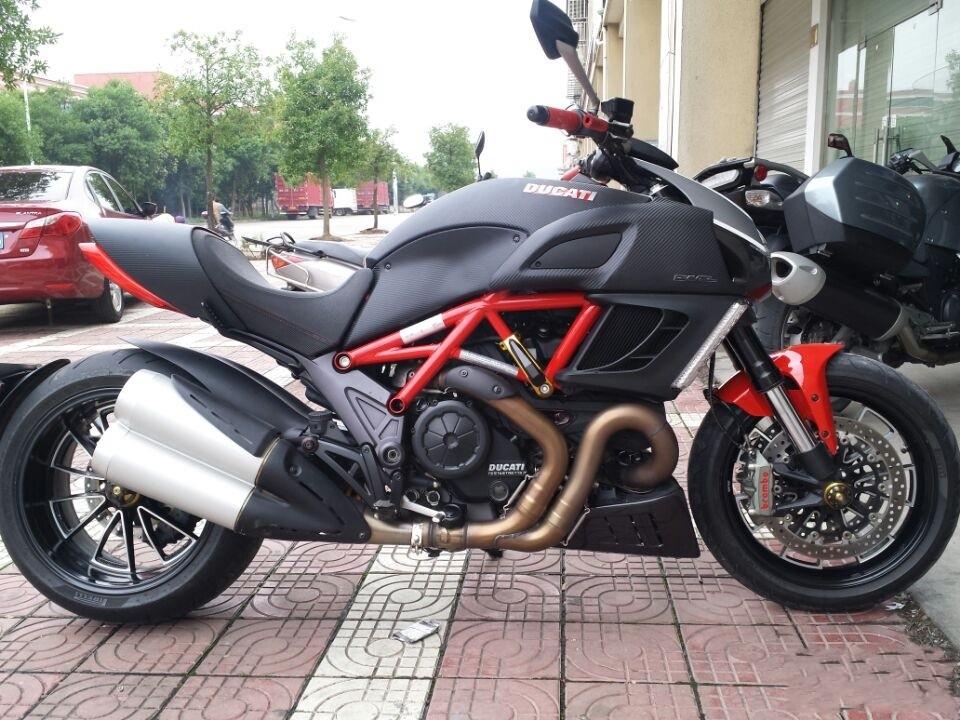 进口杜卡迪大魔鬼摩托车中国售价多少那里买便宜